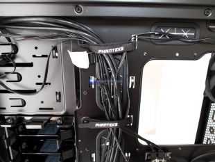 Phanteks-Enthoo-Luxe-TG-47